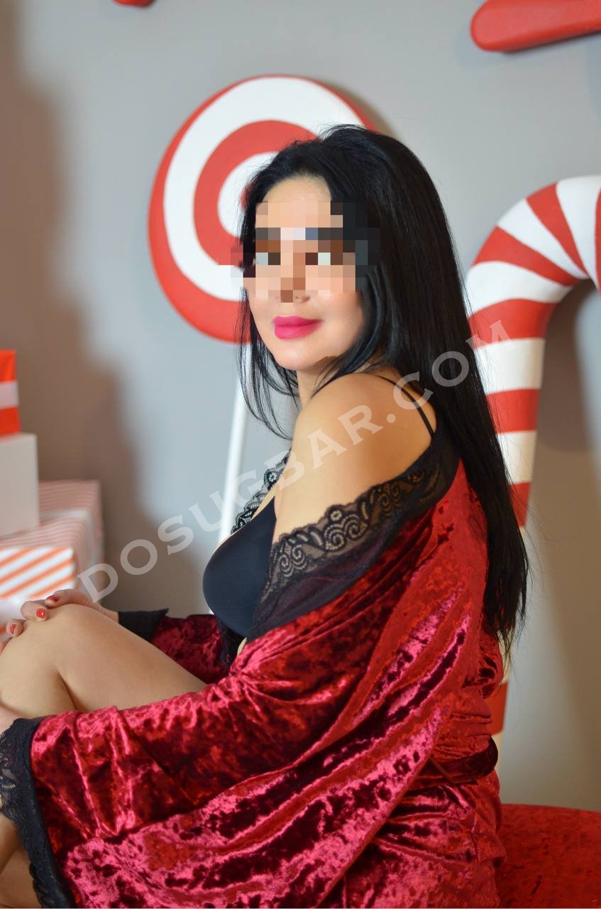 Нина, 38